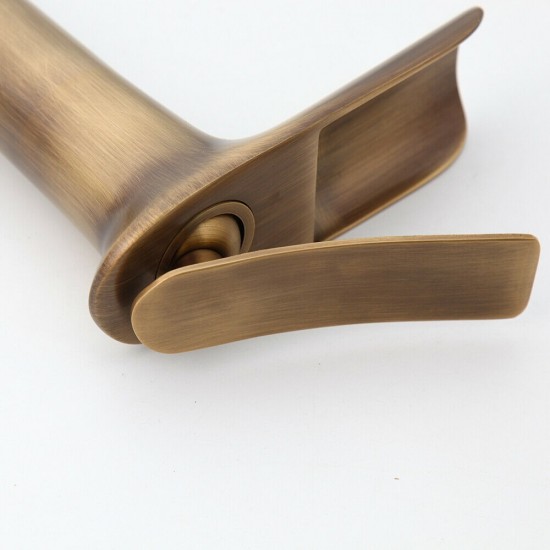 Hoge stijlvolle watervalkraan bronzen uitvoering