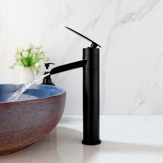 Hoge zwarte watervalkraan mengkraan