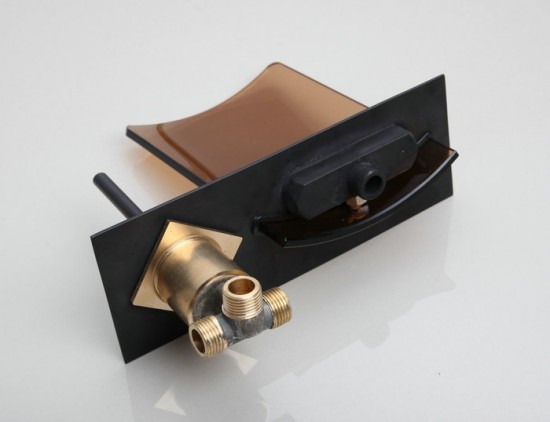 Watervalkraan Muro inbouw Design Watervalkraan Olie Brons met glazen mond