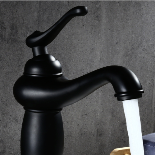 Kraan zwart