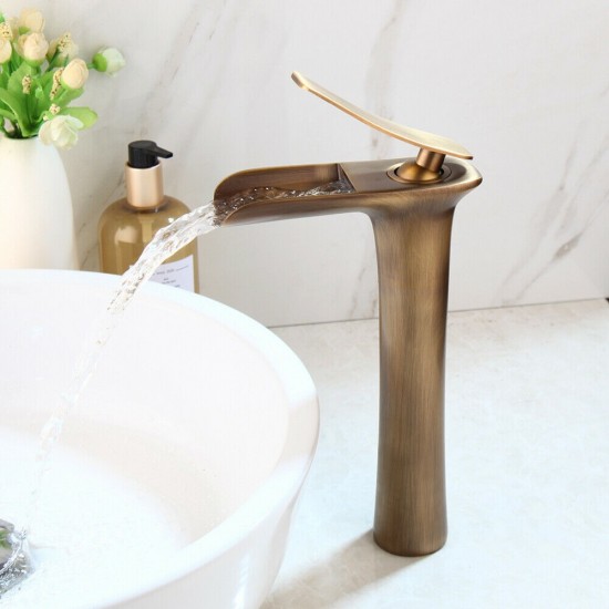 Mooie bronzen watervalkraan 0