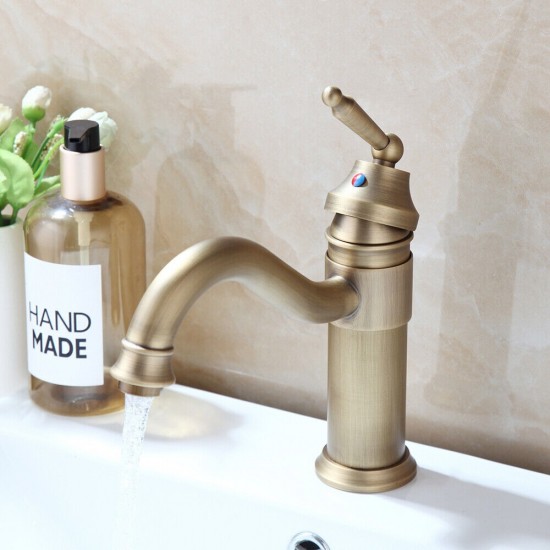 Nostalgisch bronskleurige wastafel mengkraan