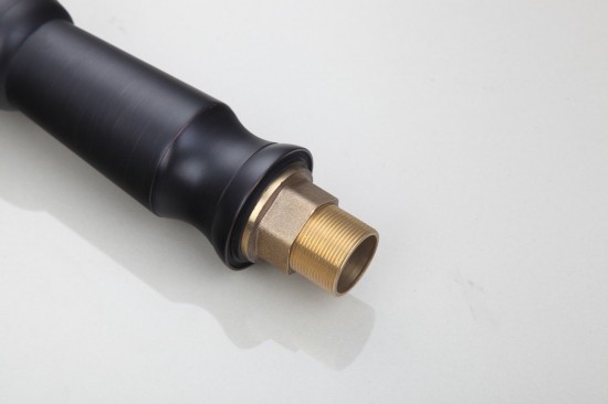 onderkant olie bronzen wastafelkraan zwaan