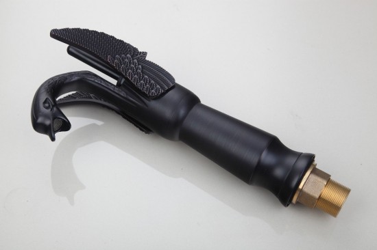 fraaie olie bronzen wastafelkraan zwaan