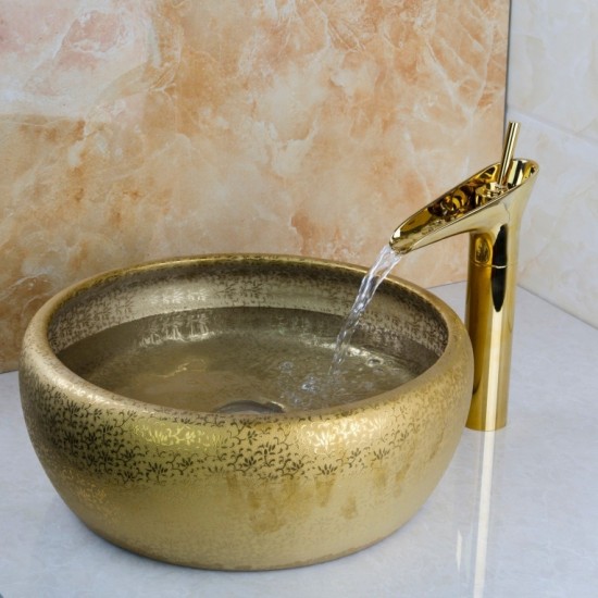 Gouden afgewerkte wastafel Ovi kraan met hand geschilderde goudkleurige keramische waskom